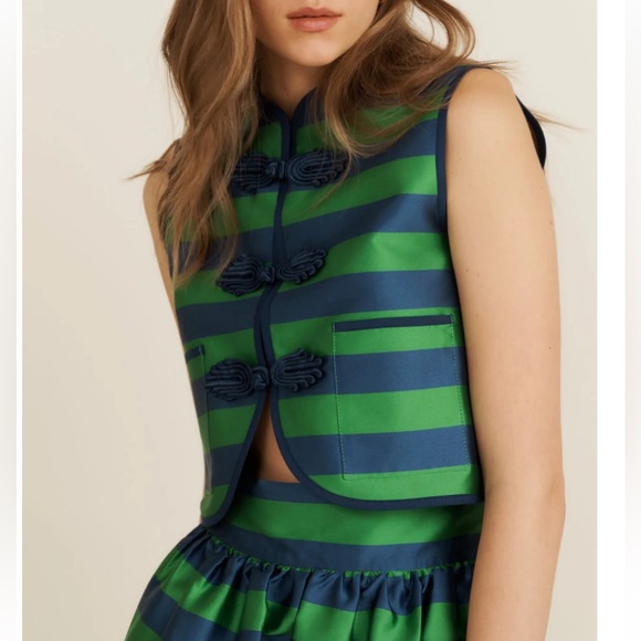 mariadelorden Tops - Vienna Vest in magnificent Emerald and Navy with Frogged closures.